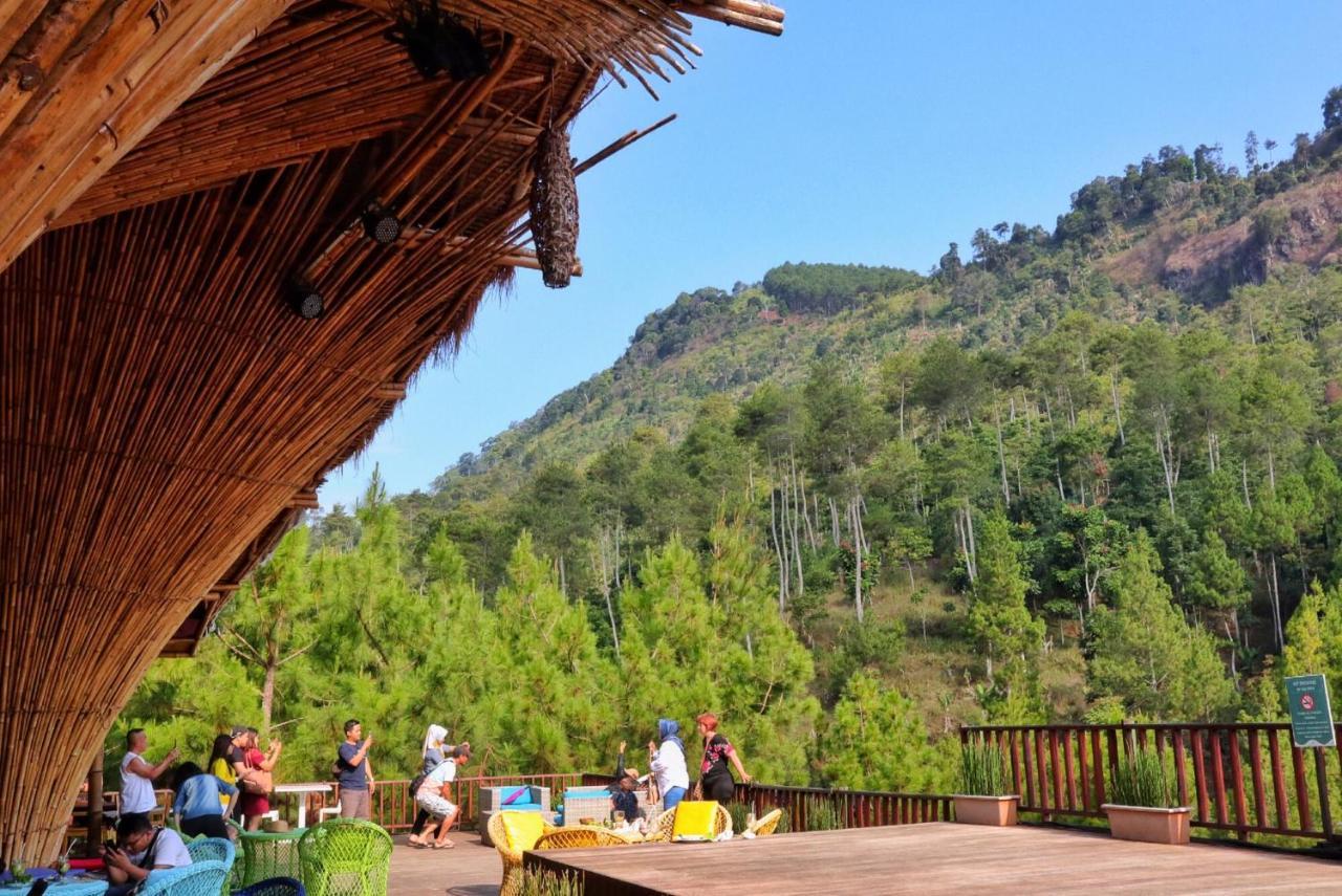 The Lodge Maribaya Cikareumbi Exteriör bild