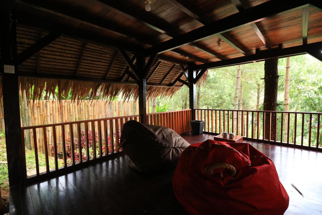 The Lodge Maribaya Cikareumbi Exteriör bild