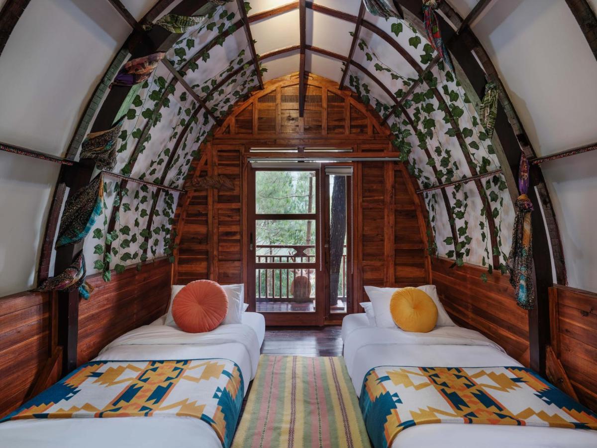 The Lodge Maribaya Cikareumbi Exteriör bild