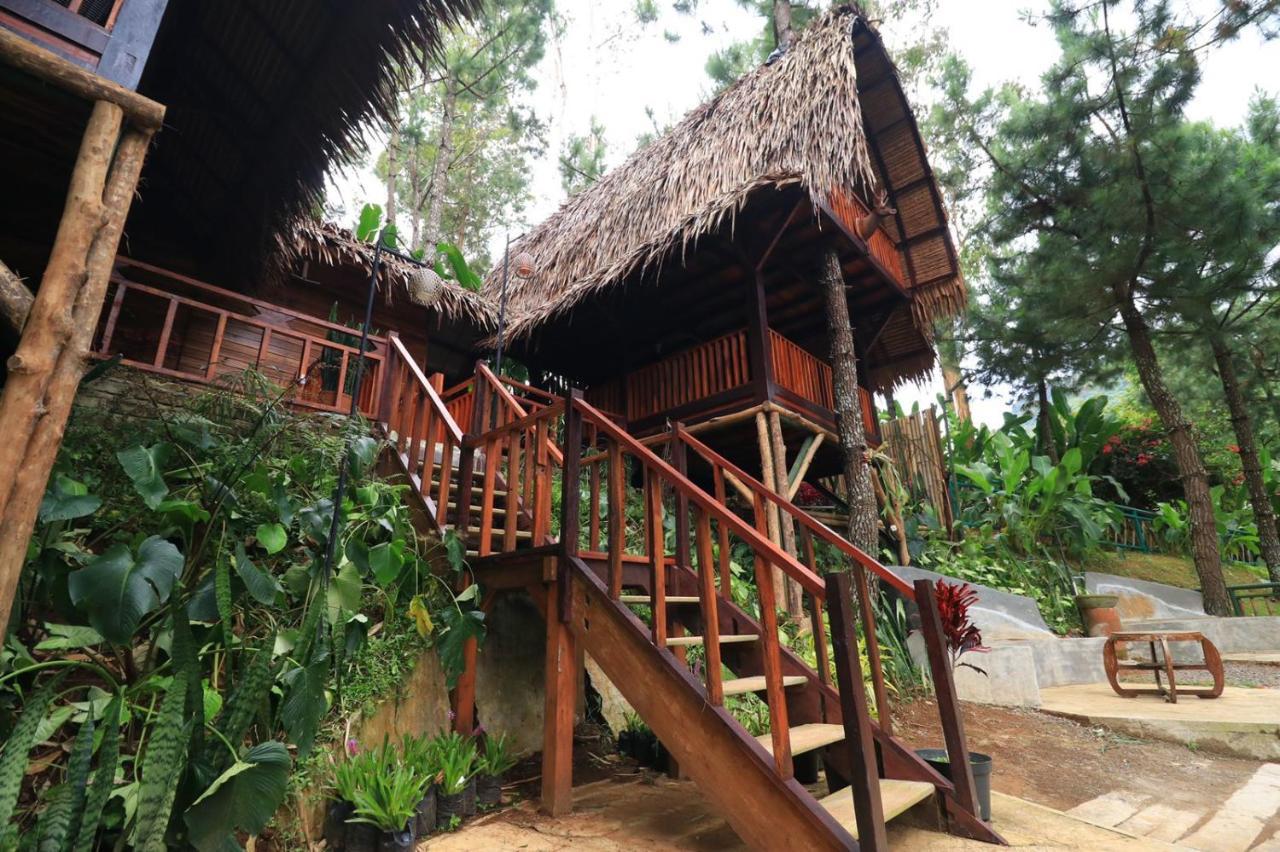 The Lodge Maribaya Cikareumbi Exteriör bild