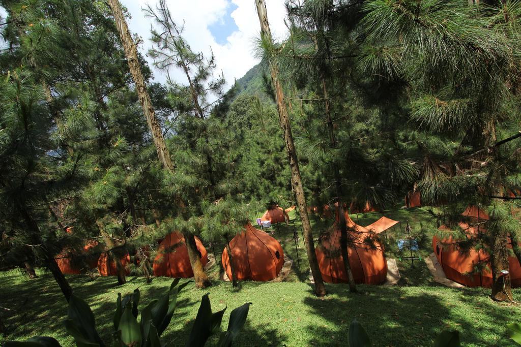 The Lodge Maribaya Cikareumbi Exteriör bild